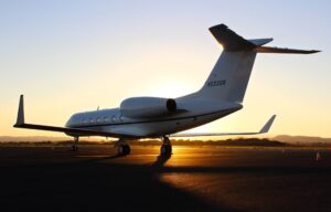 Avião - Chris Leipelt | Unsplash