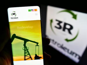 A 3R Petroleum (RRRP3) apresentou seu resultado do quarto trimestre de 2021 na noite da última terça-feira (22).