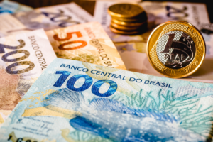 Notas e moedas de Real