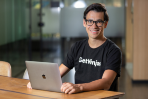 Foto de Eduardo L'Hotellier, CEO da GetNinjas