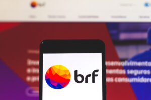 Celular com logo da BRF