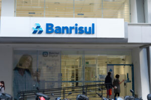 Foto de fachada de agência do Banrisul