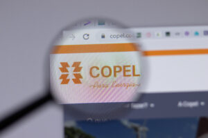 Lupa com logo da Copel