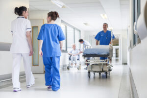 Corredor de hospital