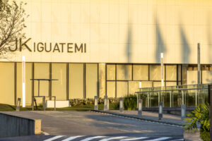Fachada do shopping JK Iguatemi, em São Paulo
