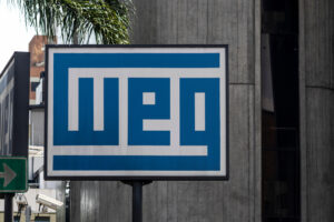 Placa com o logotivo da Weg