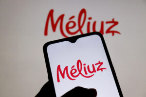 Celular escrito Méliuz