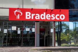 Fachada de agência do Bradesco