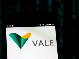 celular com logo da Vale