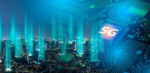 ilustração mostra placa de chip com processador estampado com dizeres 5G