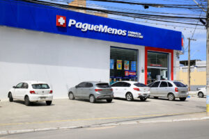 Fachada de loja da Pague Menos