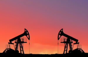 imagem de dois poços de petróleo