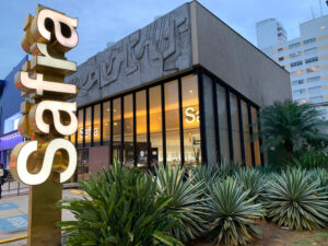 Fachada do Banco Safra