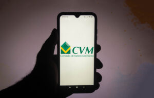 foto de celular escrito CVM